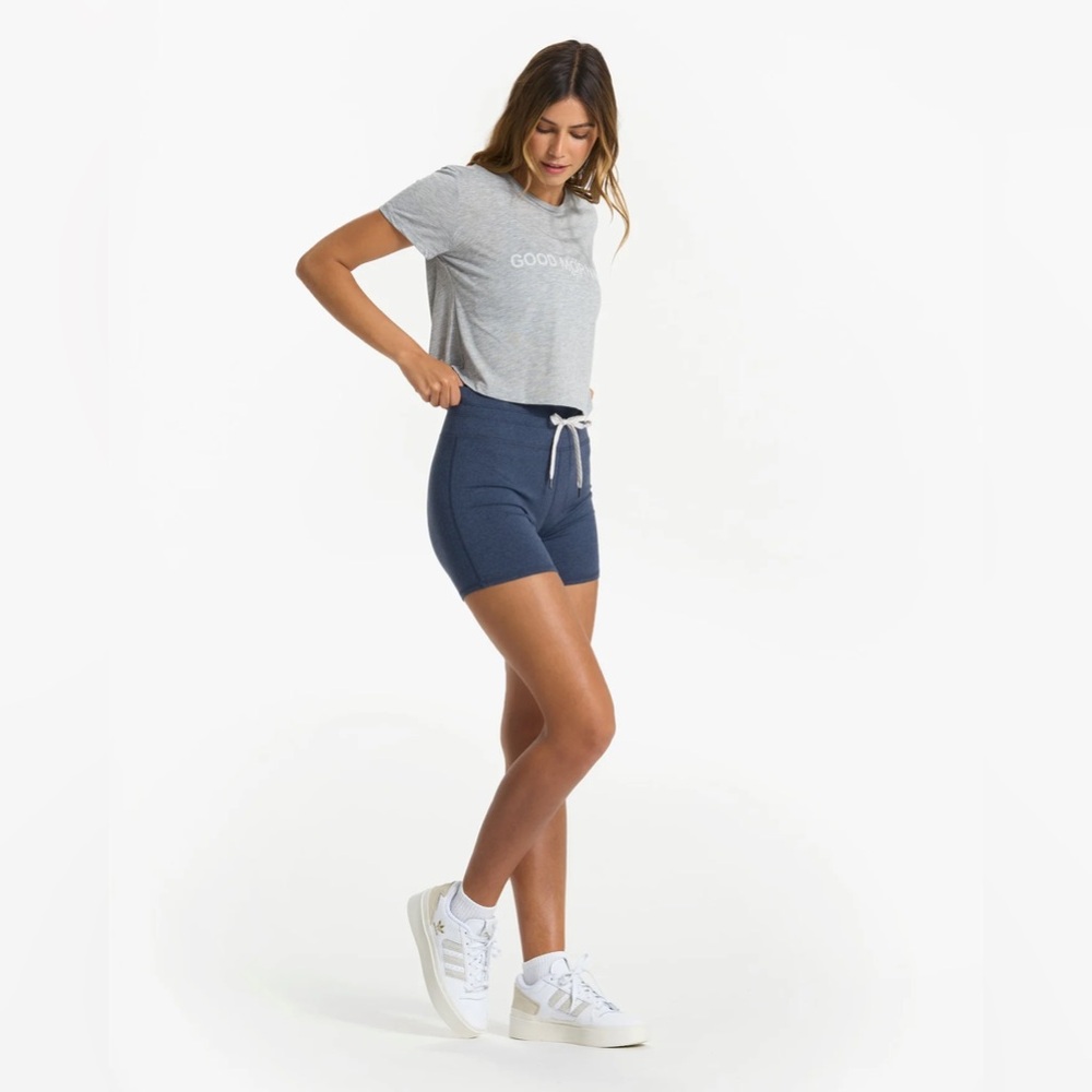 Vuori Halo Vintage Short in Azure